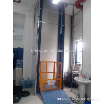 Heavy duty elevator type cargo lift